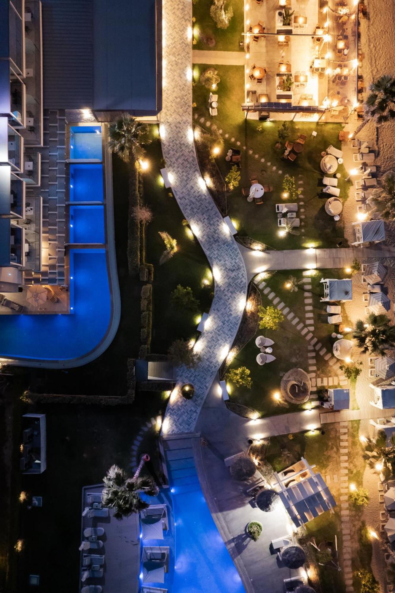 Blue Carpet Luxury Suites Пефкохорі Екстер'єр фото