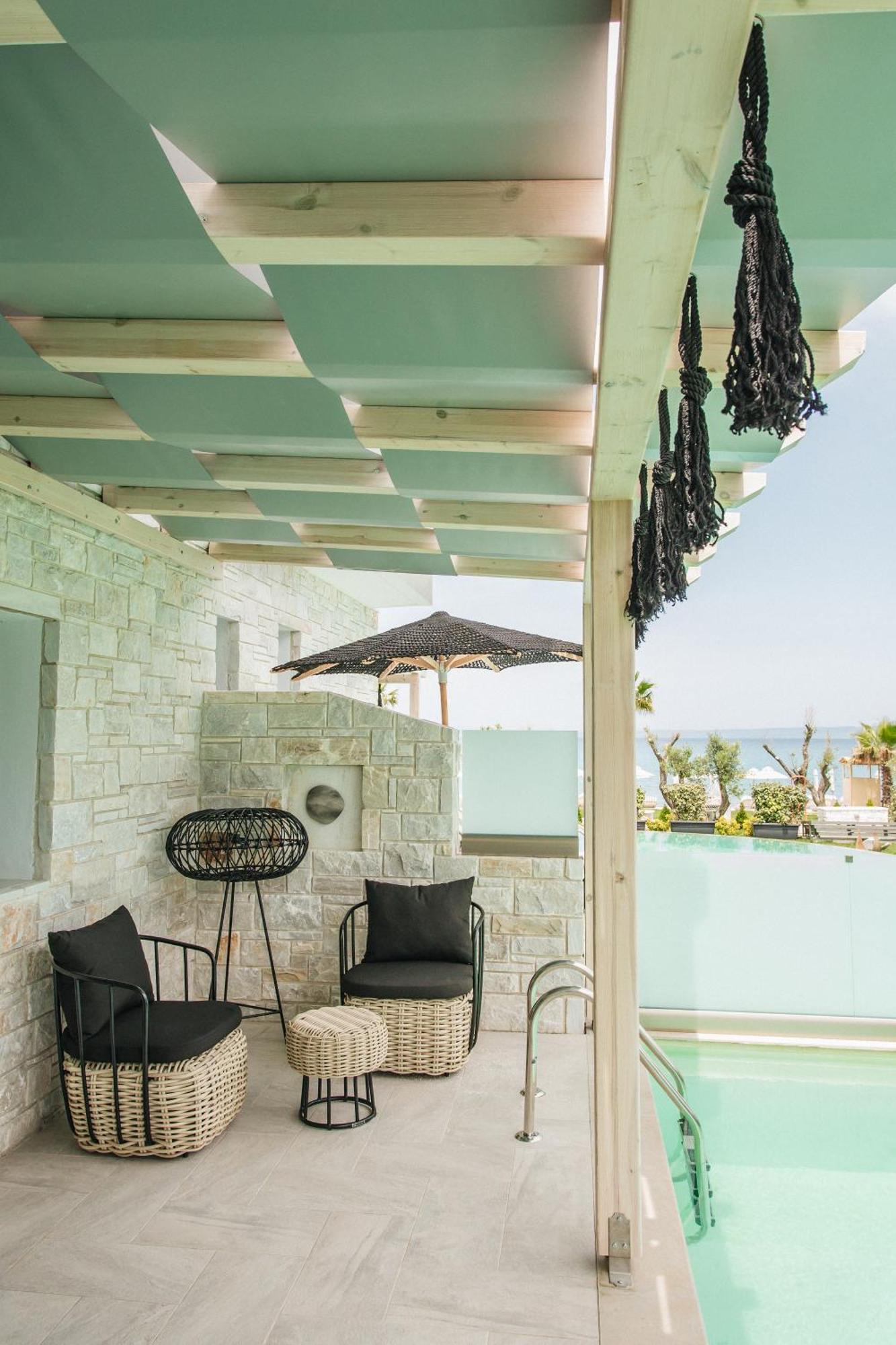 Blue Carpet Luxury Suites Пефкохорі Екстер'єр фото
