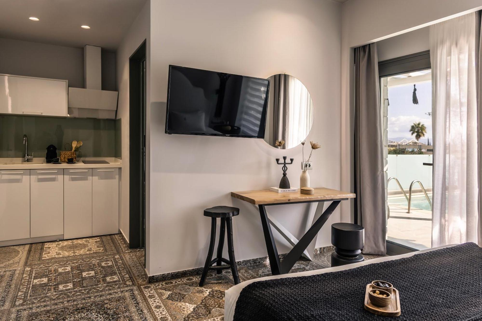 Blue Carpet Luxury Suites Пефкохорі Екстер'єр фото